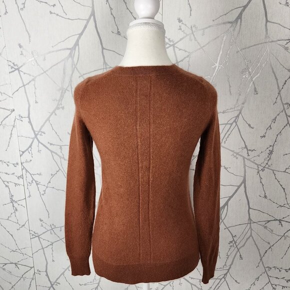 Saks Fifth Avenue Burnt Orange 100% Cashmere V-Neck Sweater - Picture 3 of 5